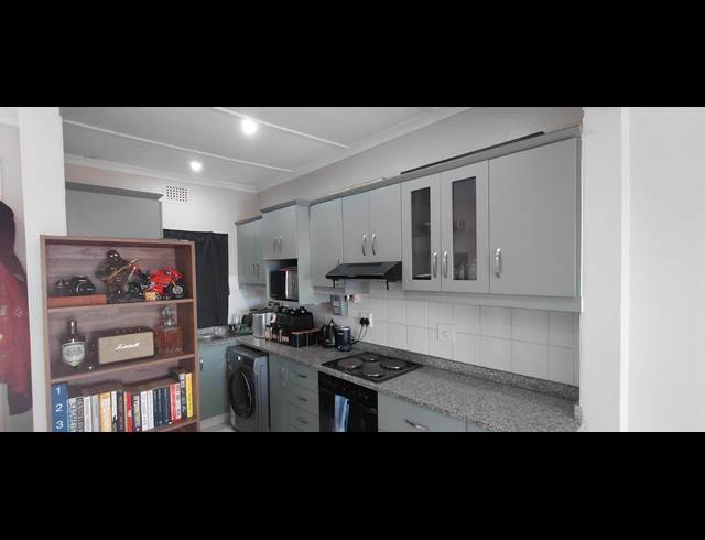 1 BEDROOM TOWNHOUSE FOR SALE IN ESSENWOOD